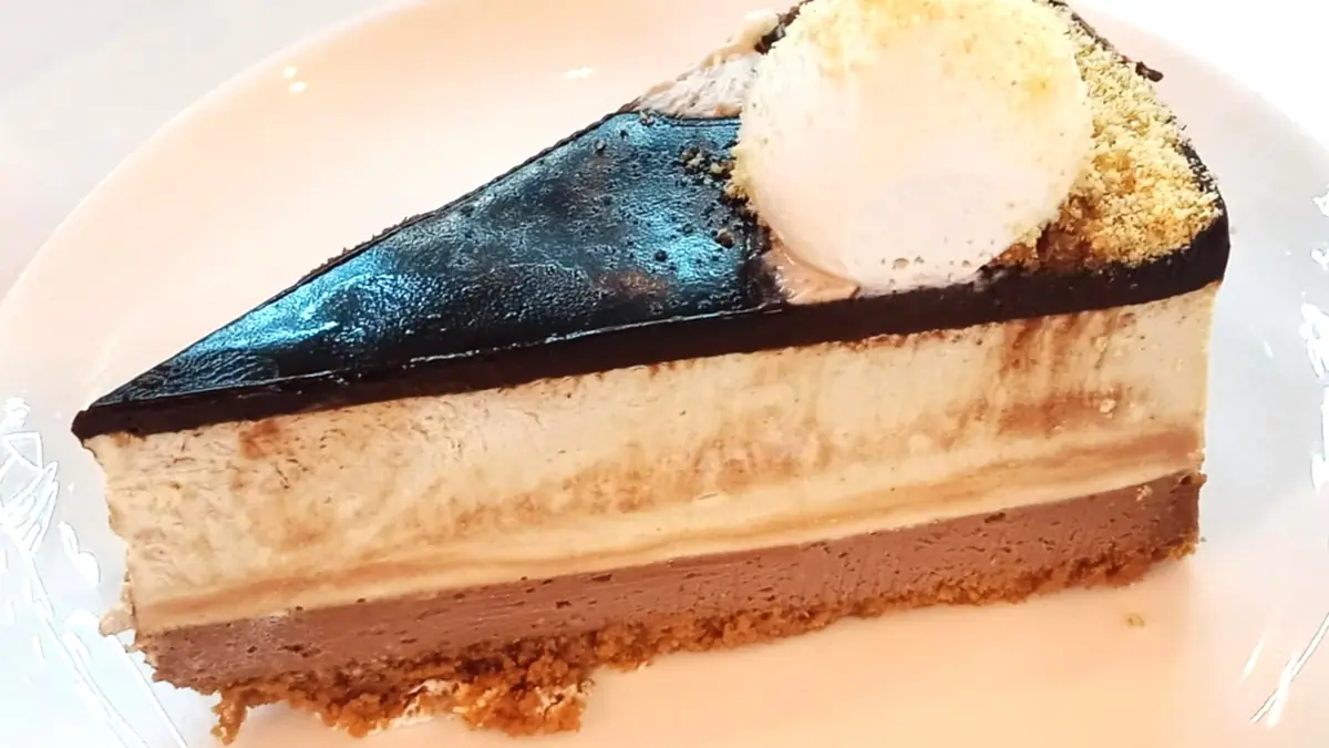 Lily's Cheesecakes – cake shop in Beechwood, Newport